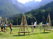Percorso avventura con 10 torrette e 9 ponti sospesi 