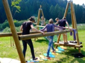 Percorso avventura con 5 torrette e 4 ponti sospesi 