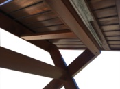 TAVOLO-LEGNO-AIRONE-PARTICOLARE 